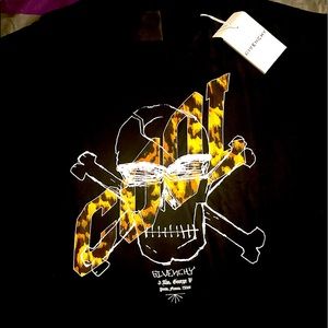 Original never worn Givenchy Skull oversized tee shirt